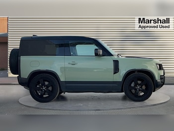 Used Land Rover Defender 2024 for sale - 75471700: Photo
