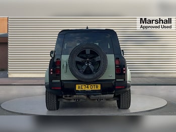 Used Land Rover Defender 2024 for sale - 75471700: Photo