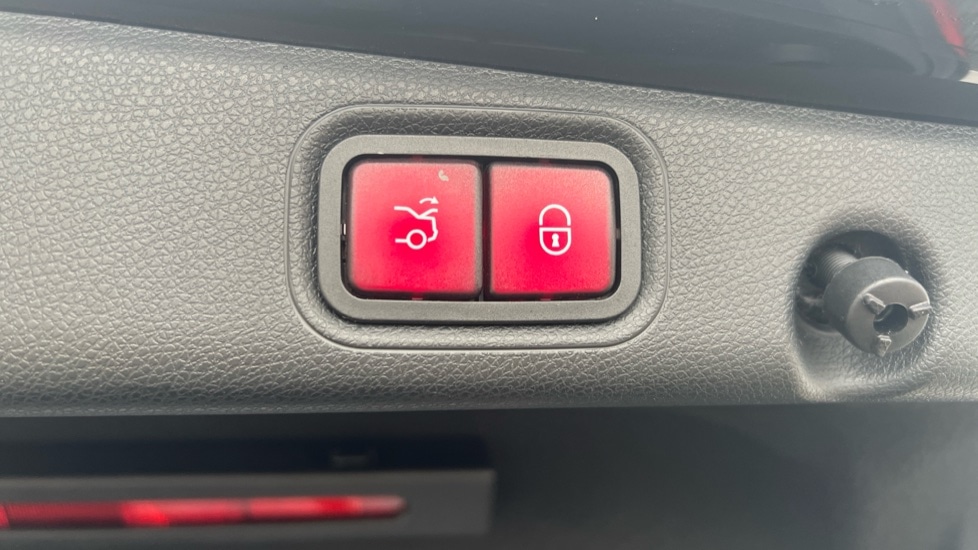 Used Mercedes-Benz E Class 2020 for sale - 76539998: Photo 33