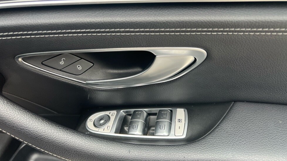 Used Mercedes-Benz E Class 2020 for sale - 76539998: Photo 34