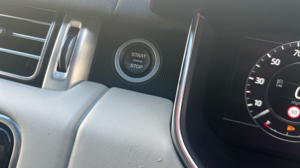 Used Land Rover Range Rover 2021 for sale - 76664339: Photo 46