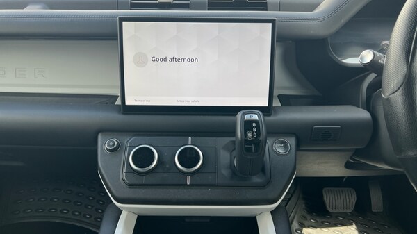Used Land Rover Defender 2024 for sale - 75541115: Photo 12