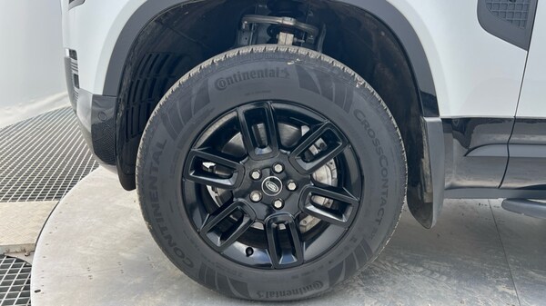 Used Land Rover Defender 2024 for sale - 75541115: Photo 17