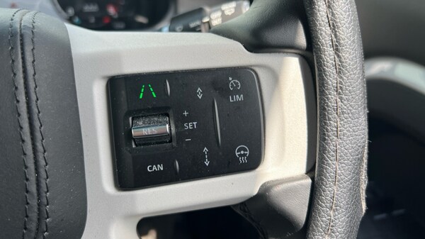 Used Land Rover Defender 2024 for sale - 75541115: Photo 22