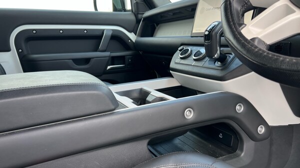 Used Land Rover Defender 2024 for sale - 75541115: Photo 26