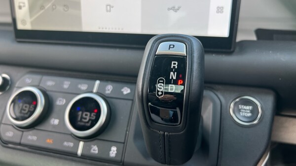 Used Land Rover Defender 2024 for sale - 75541115: Photo 27