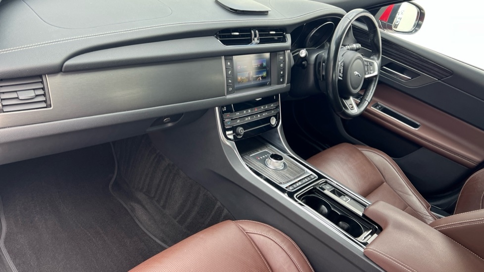 Used Jaguar XF 2015 for sale - 76526505: Photo 10