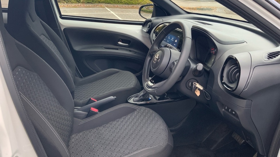 Used Toyota Aygo X 2024 for sale - 76302370: Photo 11
