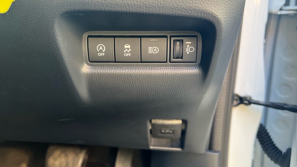 Used Toyota Aygo X 2024 for sale - 76302370: Photo 32