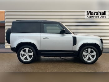 Used Land Rover Defender 2025 for sale - 76960123: Photo