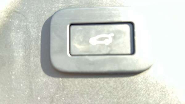 Used Land Rover Range Rover Velar 2024 for sale - 76180188: Photo 73