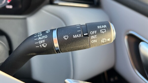 Used Land Rover Range Rover Velar 2024 for sale - 76180188: Photo 85