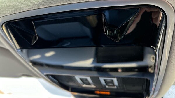 Used Land Rover Range Rover Velar 2024 for sale - 76180188: Photo 89