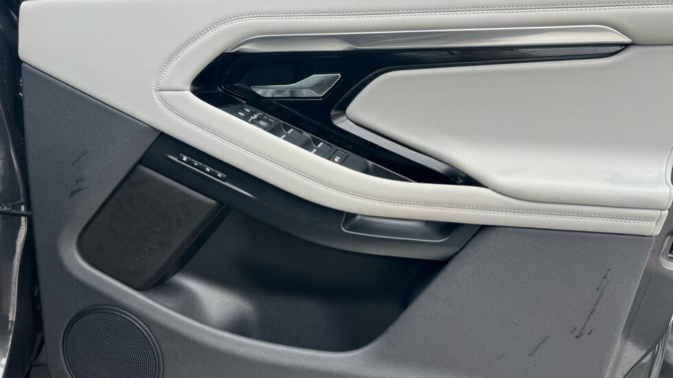 Used Land Rover Range Rover Evoque 2023 for sale - 77021850: Photo 30