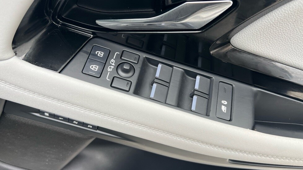 Used Land Rover Range Rover Evoque 2023 for sale - 77021850: Photo 44