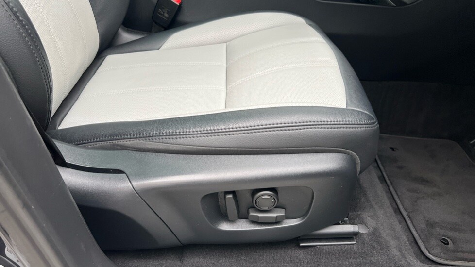 Used Land Rover Range Rover Evoque 2023 for sale - 77021850: Photo 47