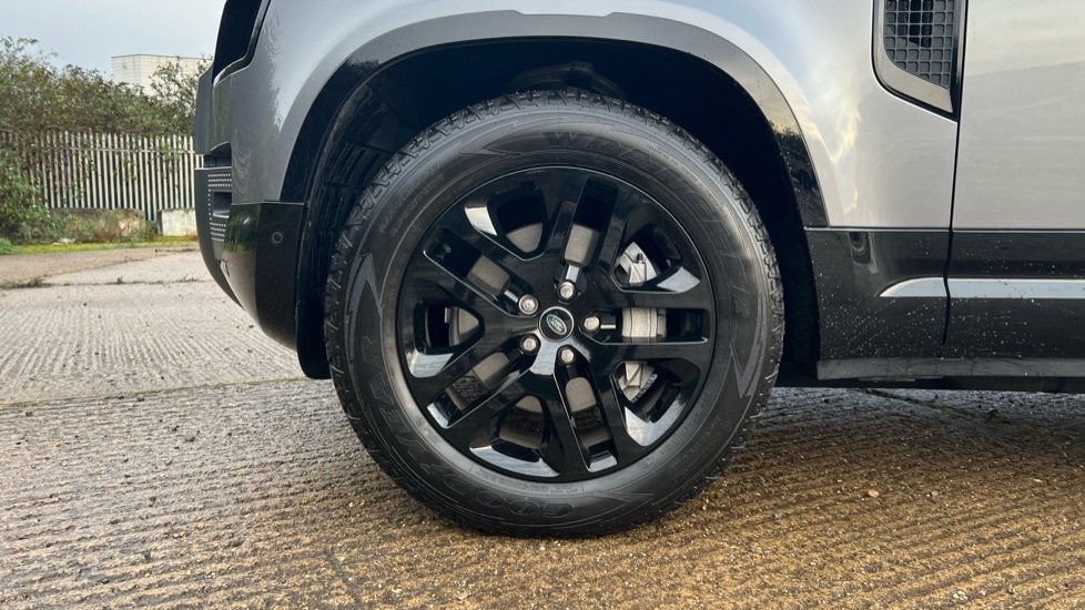 Used Land Rover Defender 2024 for sale - 77075567: Photo 17