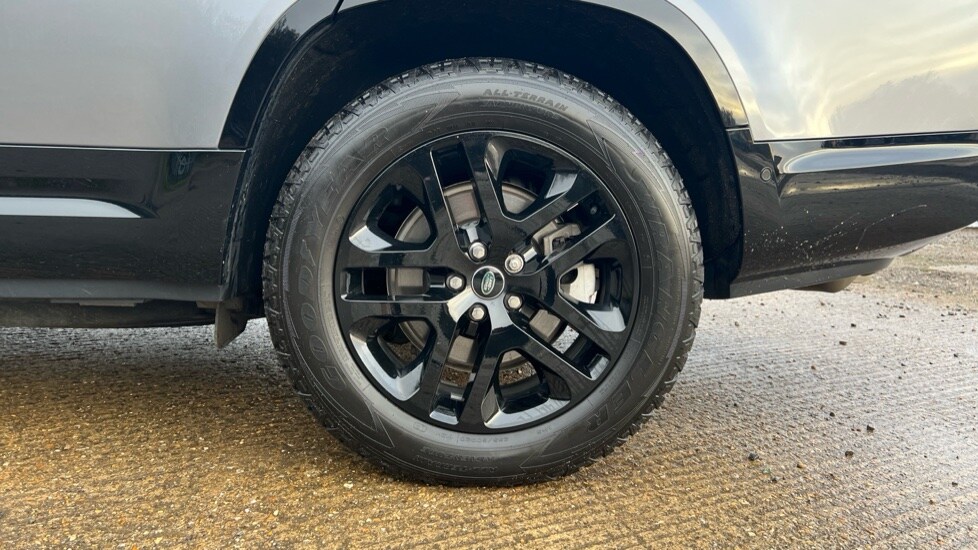 Used Land Rover Defender 2024 for sale - 77075567: Photo 18