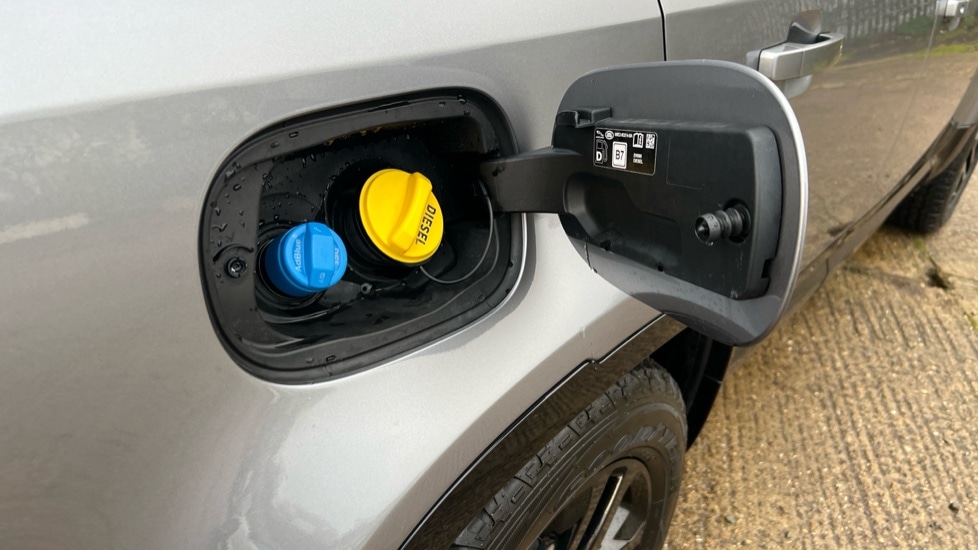 Used Land Rover Defender 2024 for sale - 77075567: Photo 21