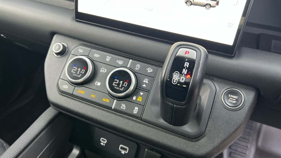 Used Land Rover Defender 2024 for sale - 77075567: Photo 29