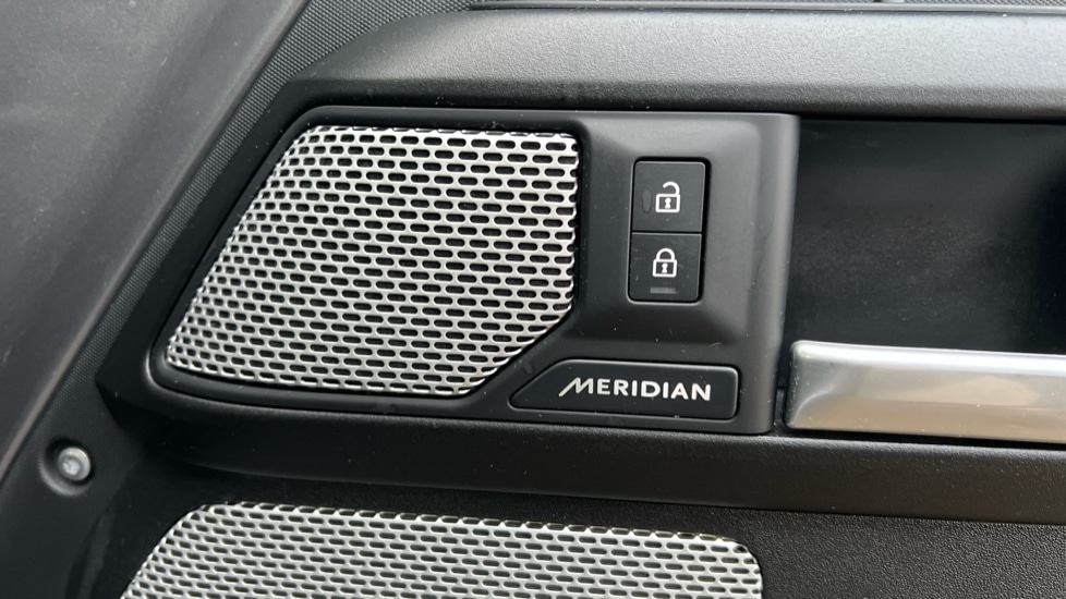 Used Land Rover Defender 2024 for sale - 77075567: Photo 39