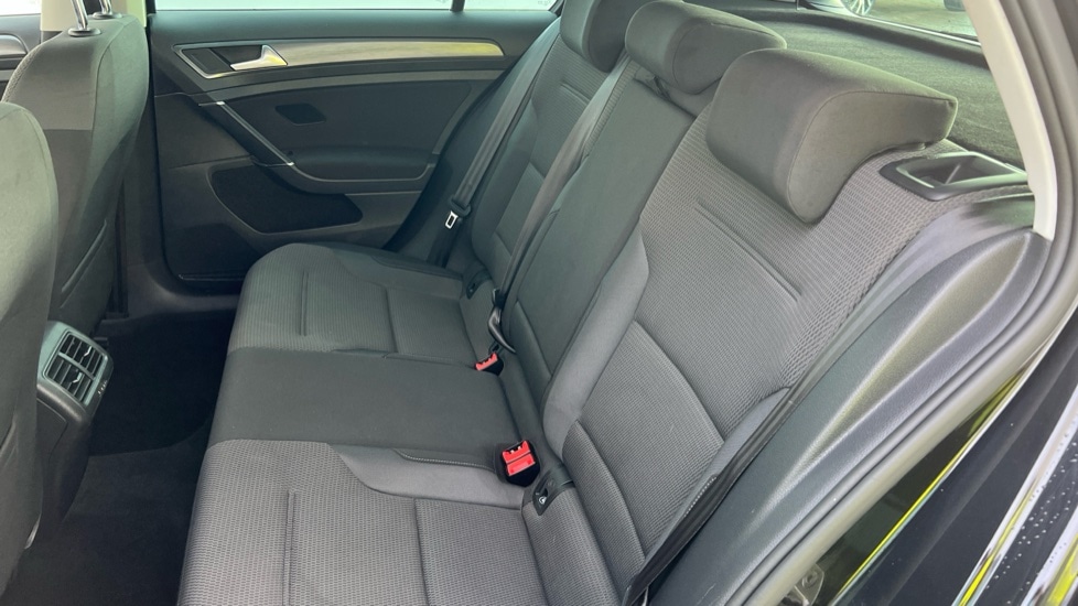 Used Volkswagen Golf 2020 for sale - 76901335: Photo 14