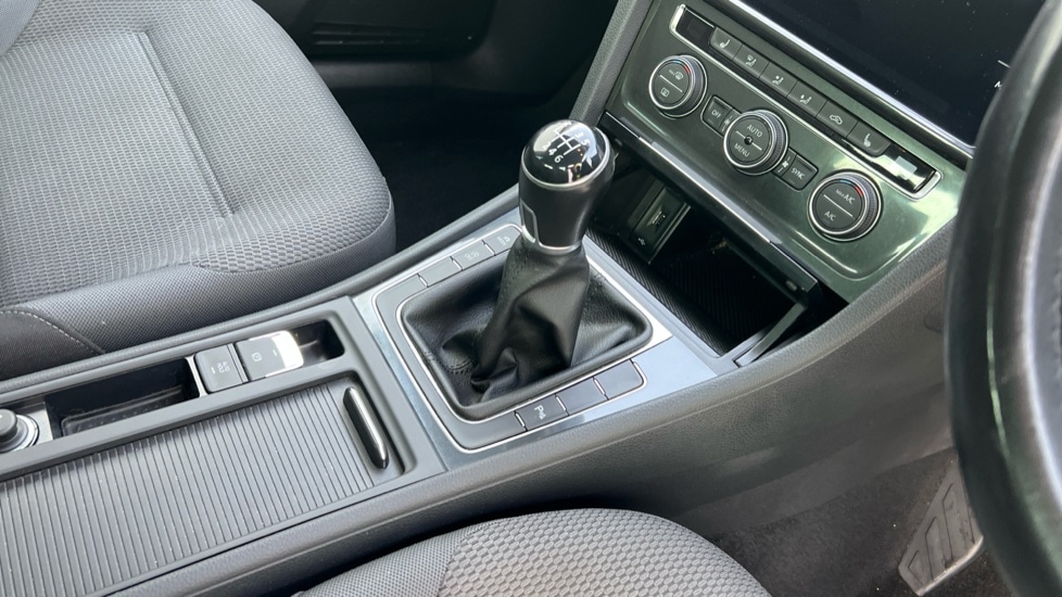 Used Volkswagen Golf 2020 for sale - 76901335: Photo 28