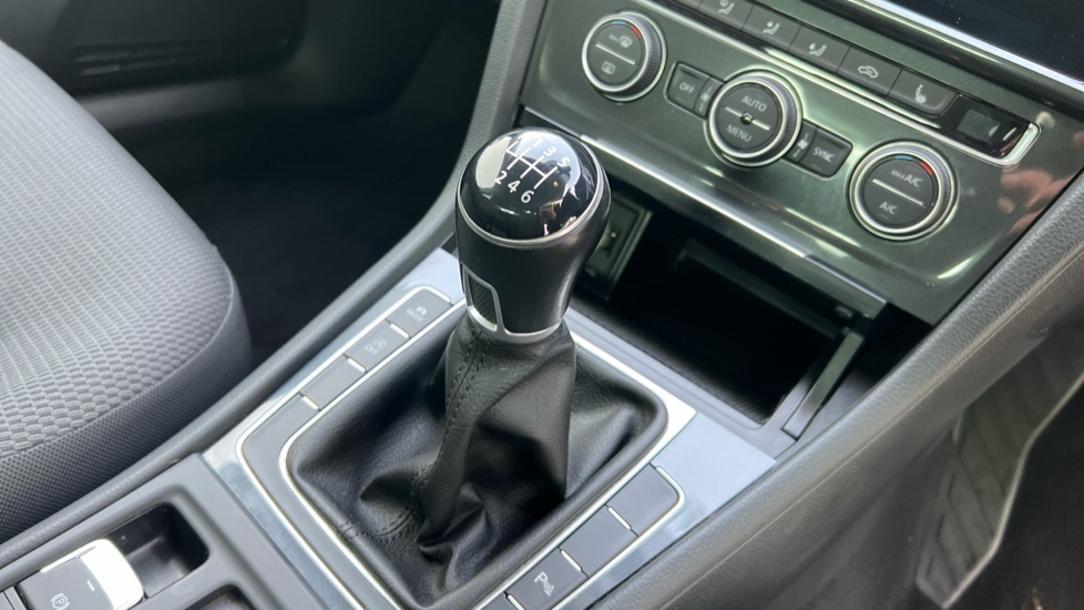 Used Volkswagen Golf 2020 for sale - 76901335: Photo 29