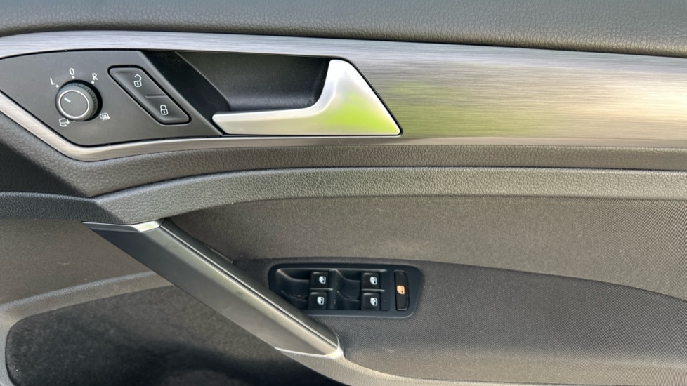 Used Volkswagen Golf 2020 for sale - 76901335: Photo 30