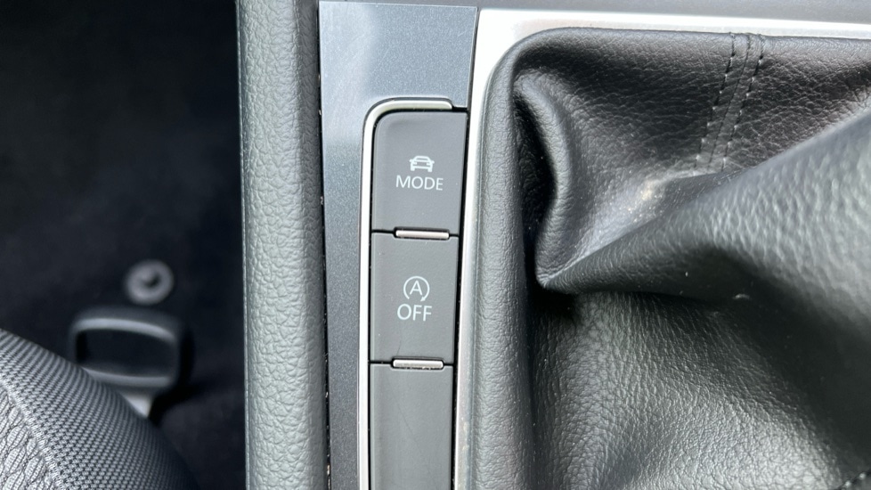 Used Volkswagen Golf 2020 for sale - 76901335: Photo 40