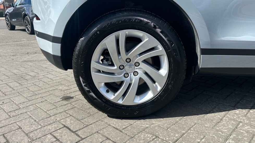 Used Land Rover Range Rover Evoque 2024 for sale - 76915080: Photo 32