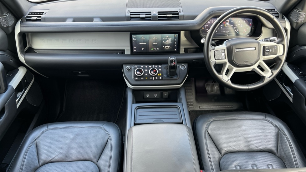 Used Land Rover Defender 2020 for sale - 76602912: Photo 11