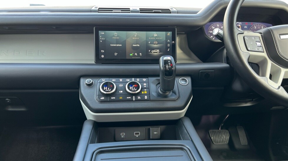 Used Land Rover Defender 2020 for sale - 76602912: Photo 12