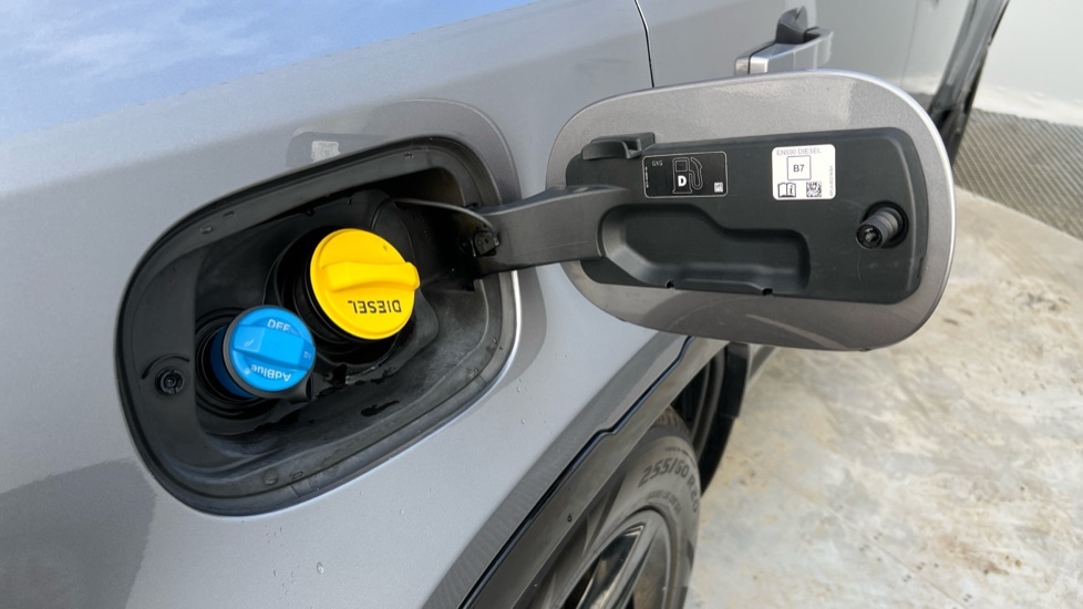 Used Land Rover Defender 2020 for sale - 76602912: Photo 21