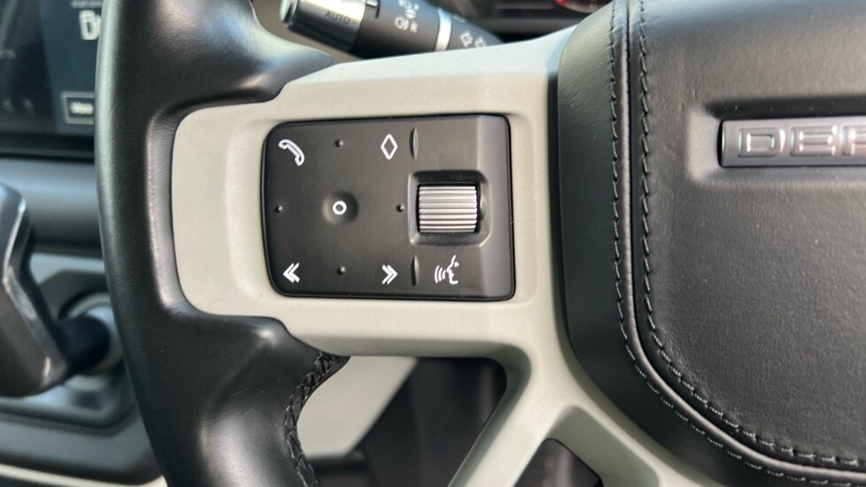 Used Land Rover Defender 2020 for sale - 76602912: Photo 23