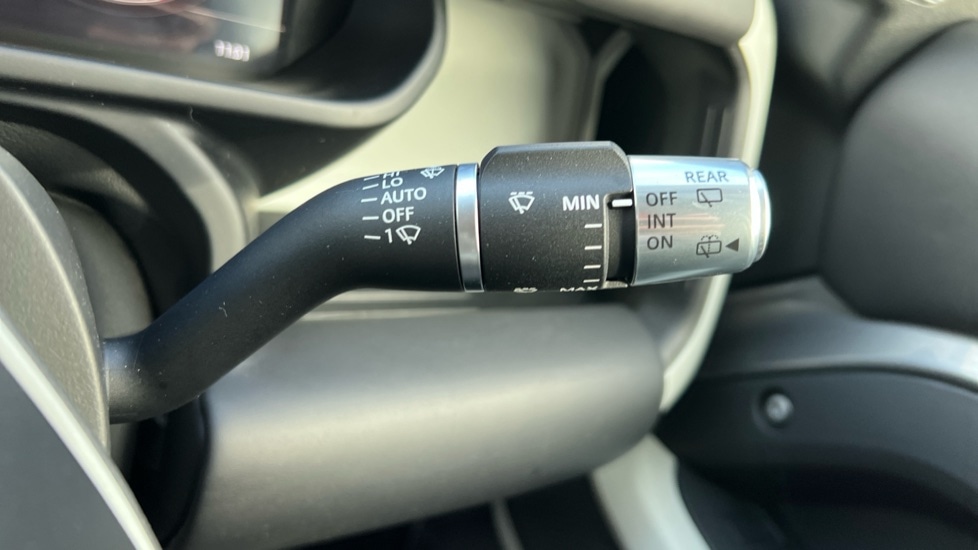 Used Land Rover Defender 2020 for sale - 76602912: Photo 24