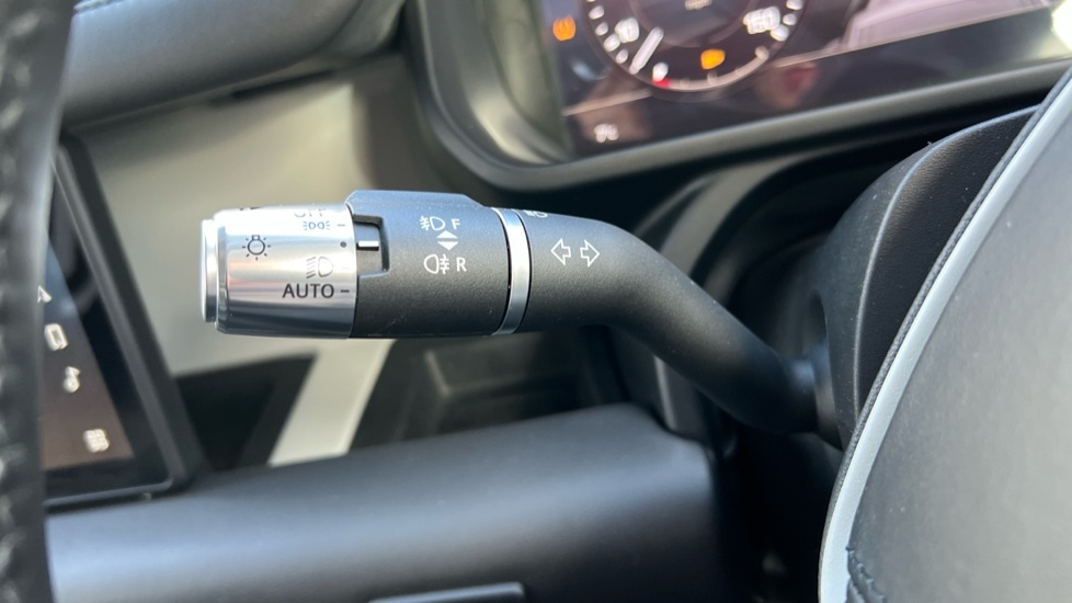 Used Land Rover Defender 2020 for sale - 76602912: Photo 25