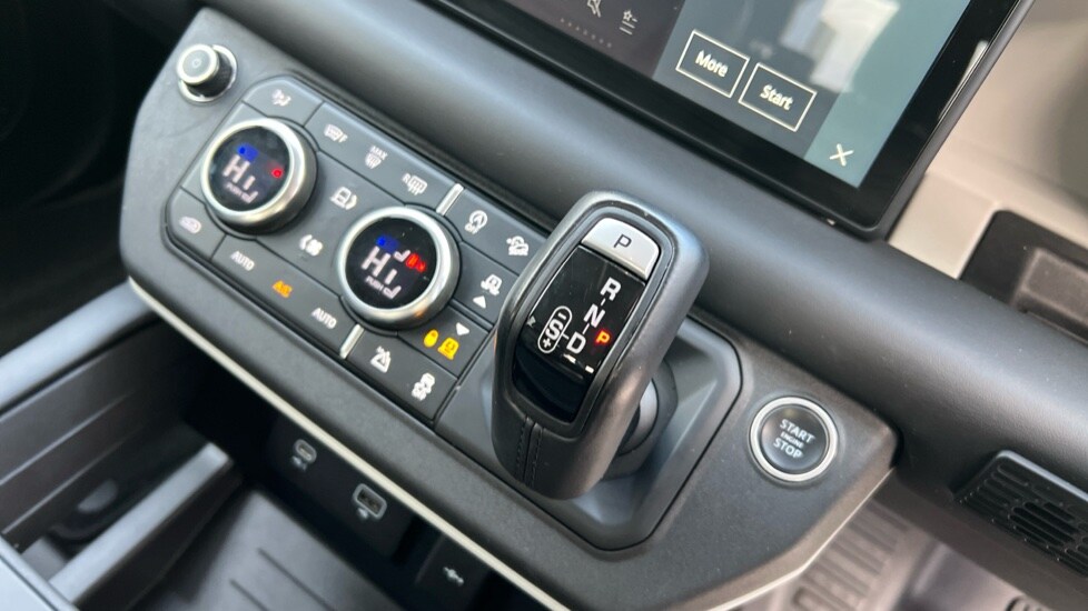 Used Land Rover Defender 2020 for sale - 76602912: Photo 29