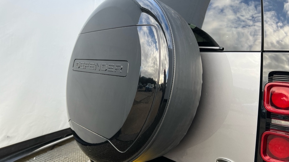 Used Land Rover Defender 2020 for sale - 76602912: Photo 34