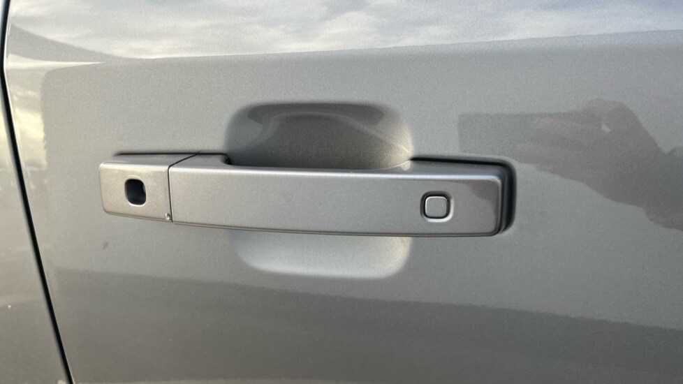 Used Land Rover Defender 2020 for sale - 76602912: Photo 36