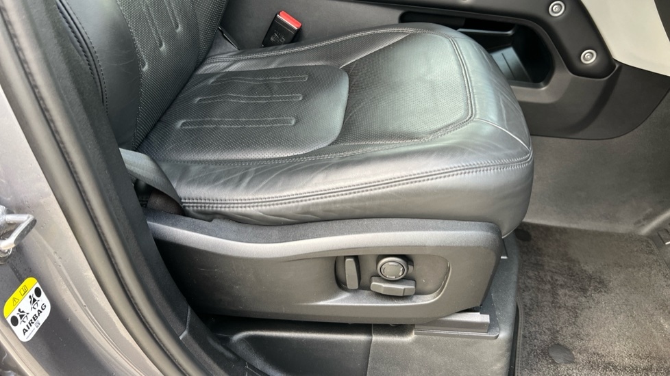 Used Land Rover Defender 2020 for sale - 76602912: Photo 42