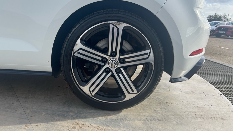 Used Volkswagen Golf 2019 for sale - 76393621: Photo 18