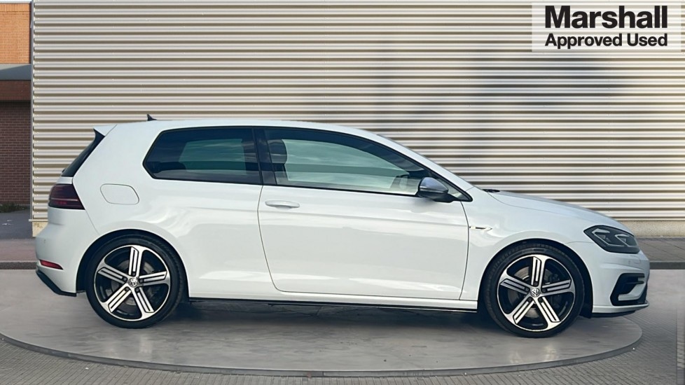 Used Volkswagen Golf 2019 for sale - 76393621: Photo 2