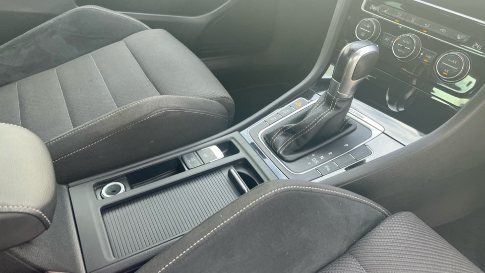 Used Volkswagen Golf 2019 for sale - 76393621: Photo 26