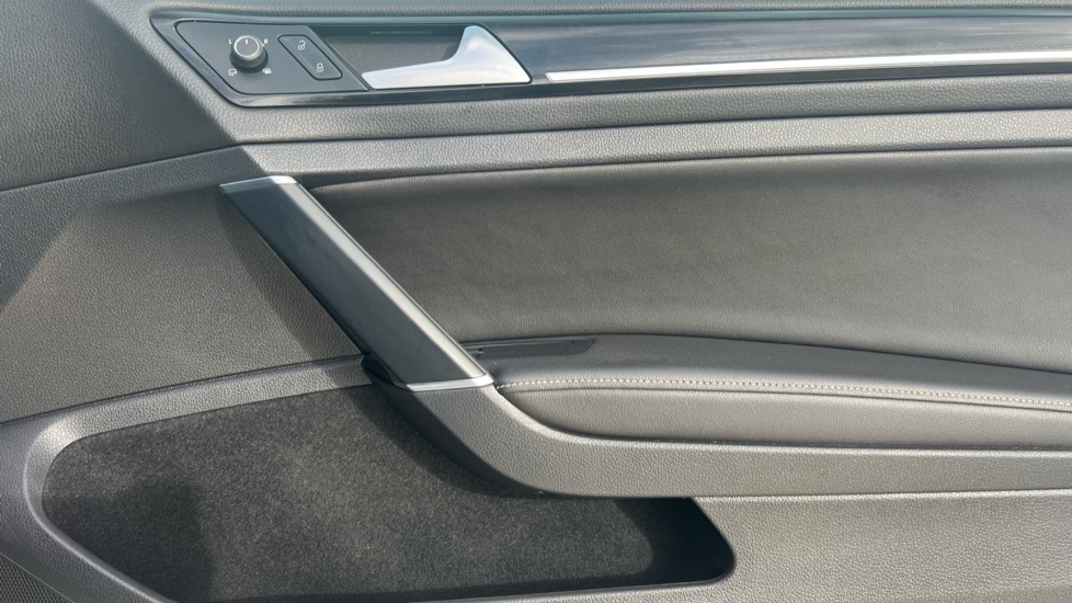 Used Volkswagen Golf 2019 for sale - 76393621: Photo 28