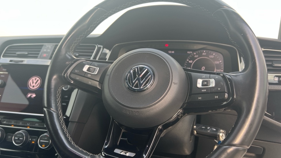 Used Volkswagen Golf 2019 for sale - 76393621: Photo 35