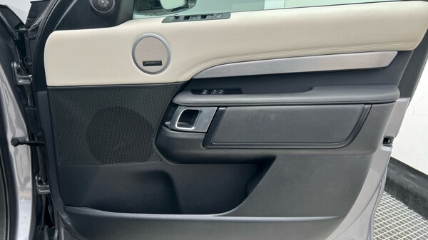Used Land Rover Discovery 2021 for sale - 75641299: Photo 30