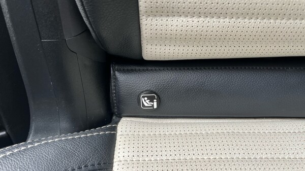 Used Land Rover Discovery 2021 for sale - 75641299: Photo 44