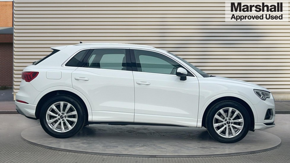 Used Audi Q3 2021 for sale - 76229275: Photo 2