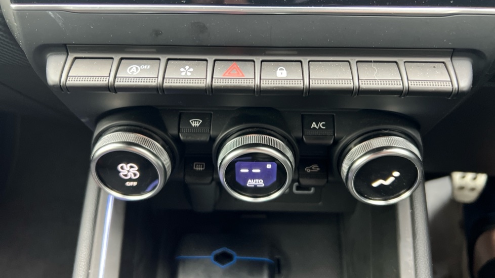 Used Renault Clio 2023 for sale - 76297347: Photo 42